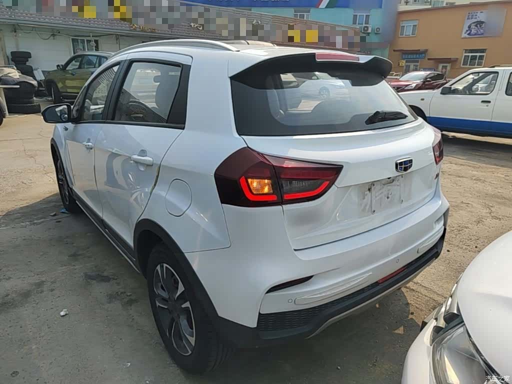 Geely X3, 2020 все фото