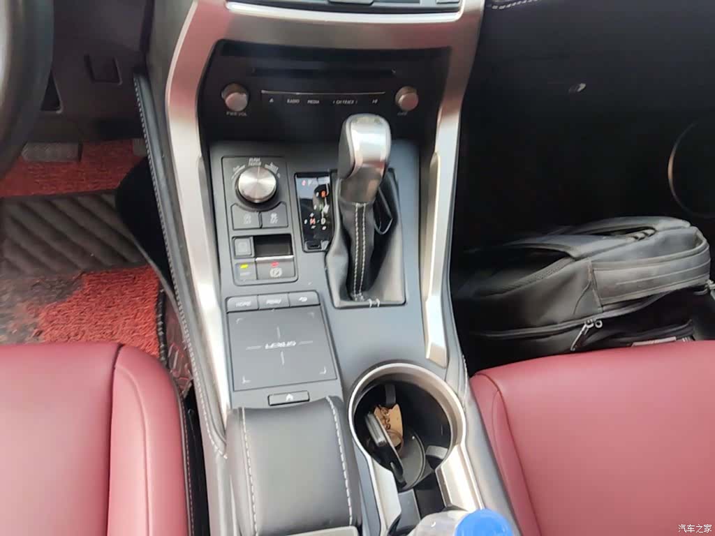 Lexus NX, 2019 14
