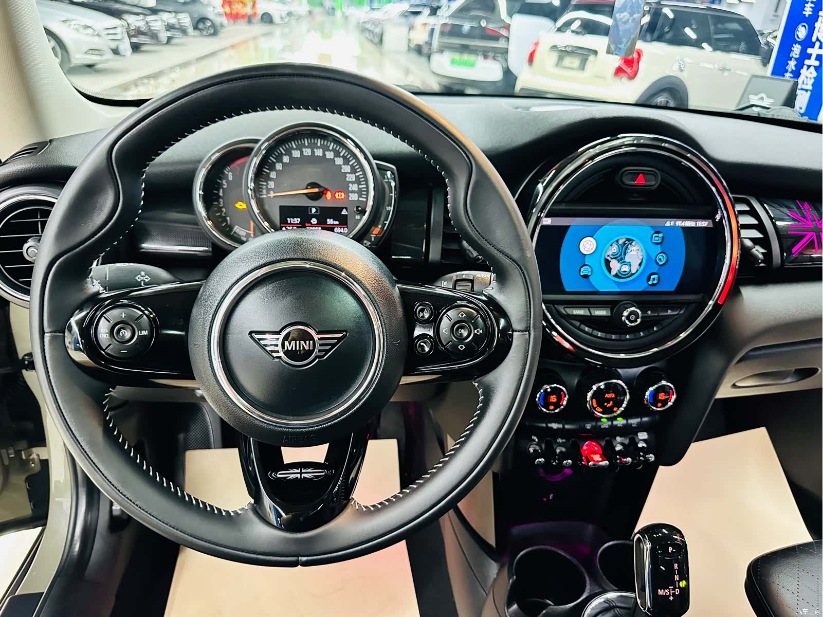 Mini Cooper, 2020 42