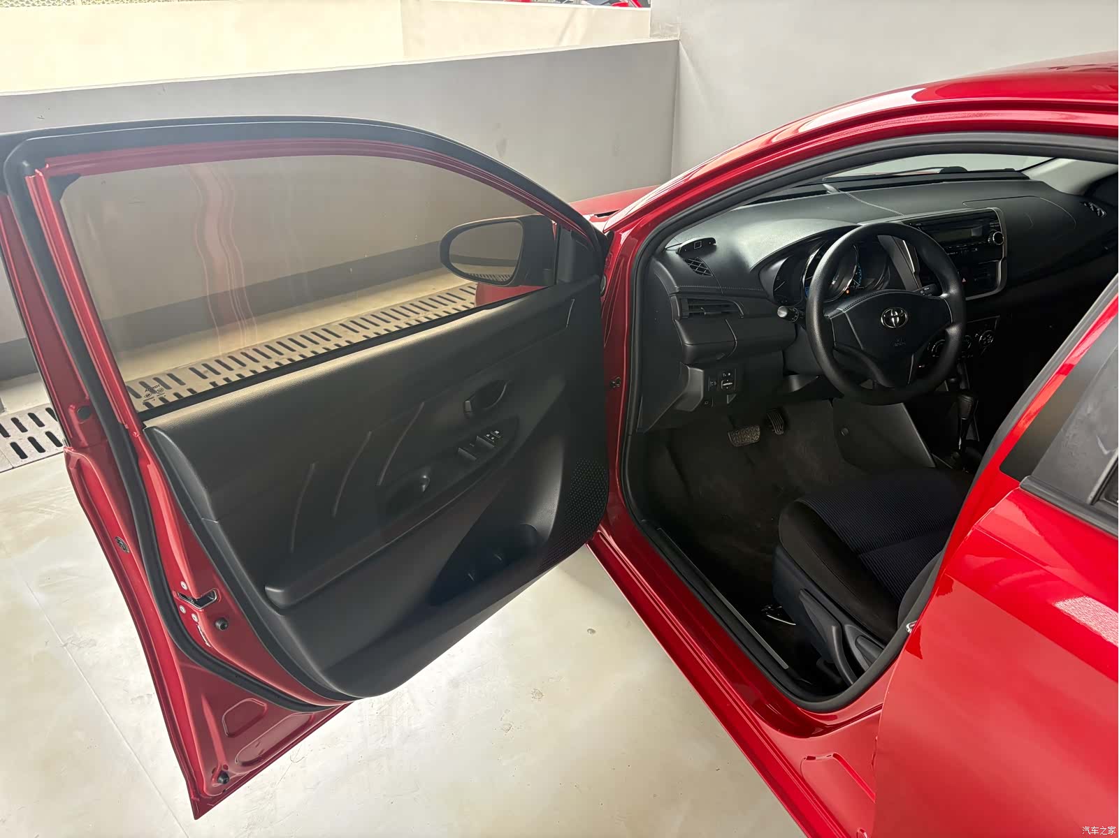 Toyota YARiS L, 2017 11