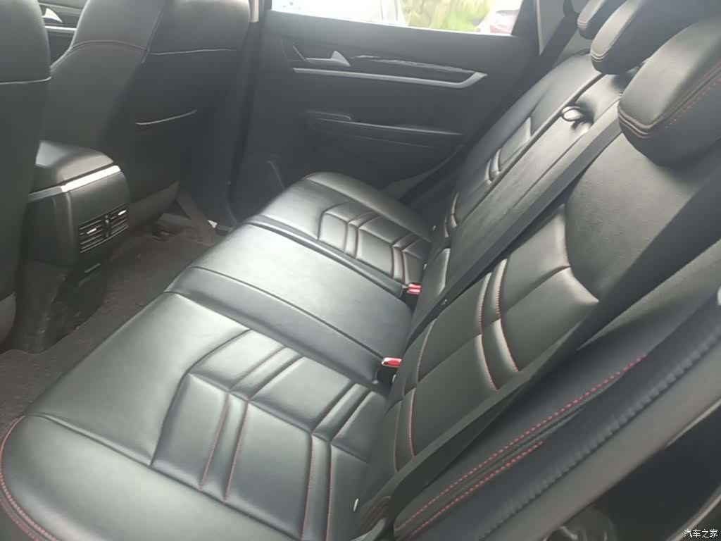 DongFeng AX7, 2016 17