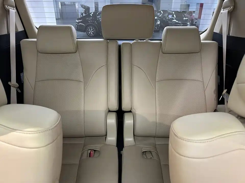 Toyota Elfa Toyota Elfa