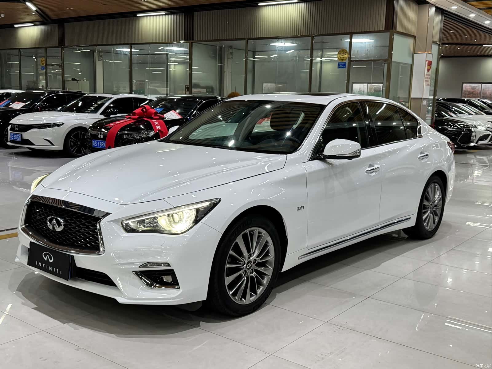 Infiniti Q50L