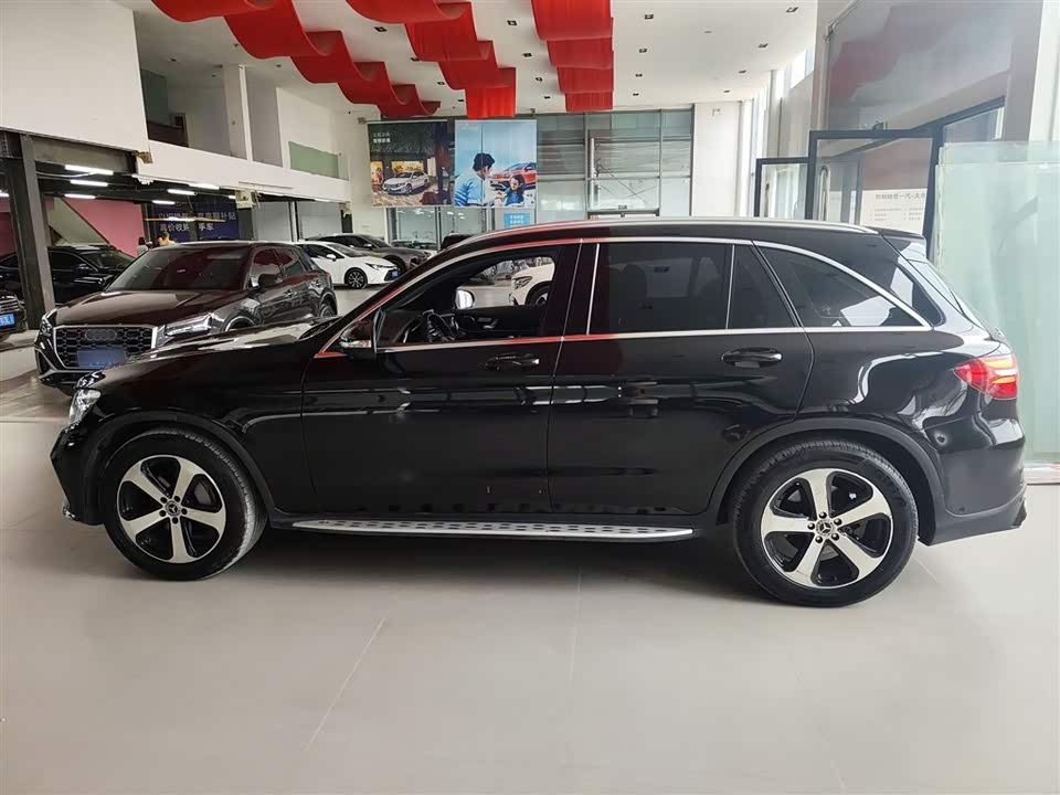 Mercedes-Benz GLC Mercedes-Benz GLC
