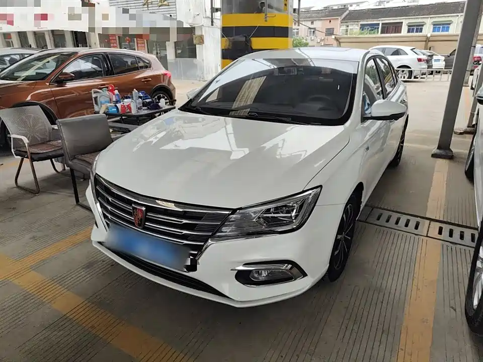 Roewe i5