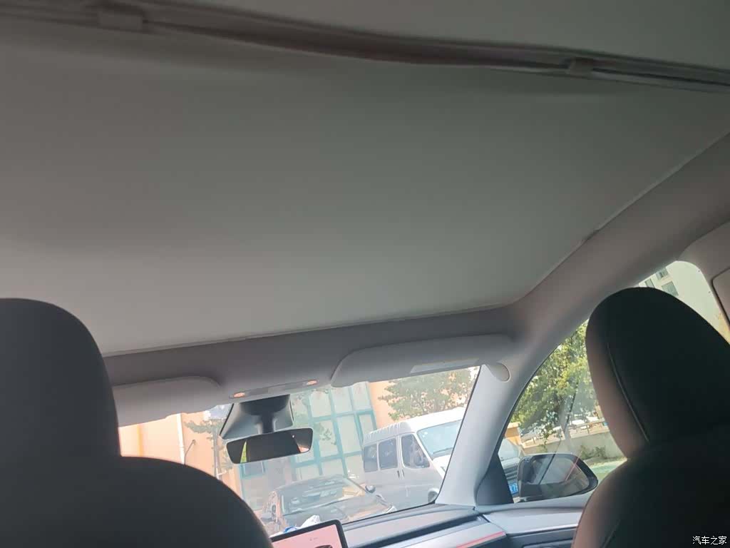 Tesla Model Y, 2023 14