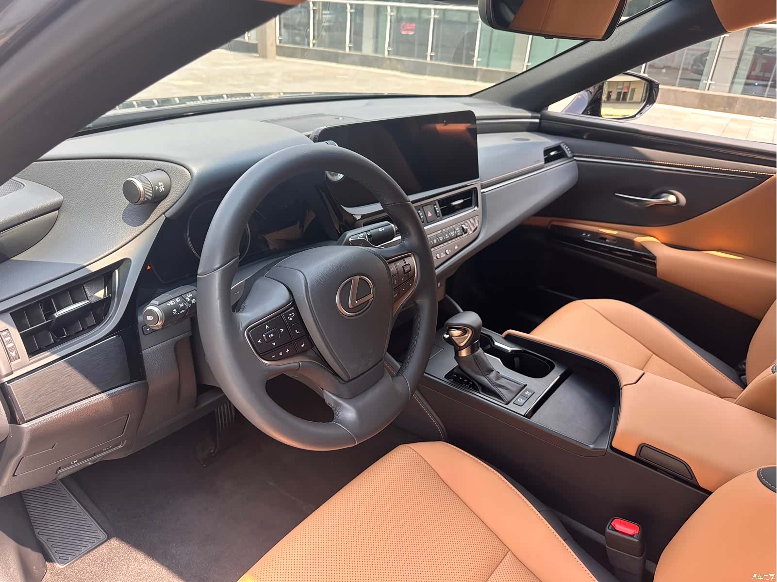 Lexus ES, 2023 10