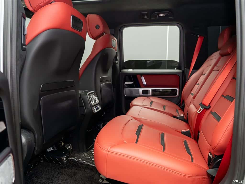 Mercedes-Benz G-Class, 2023 7