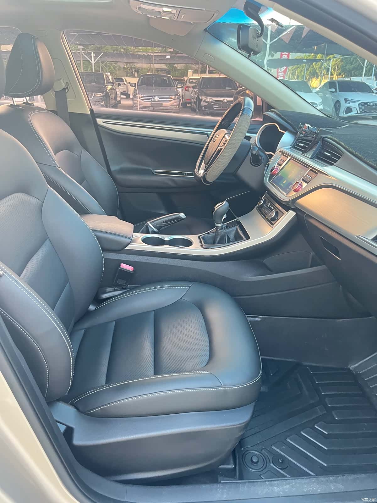 Geely Emgrand, 2017 8
