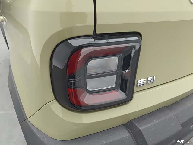 Geely Panda, 2025 11