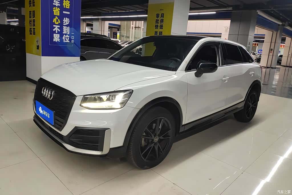 Audi Q2L, 2019 1