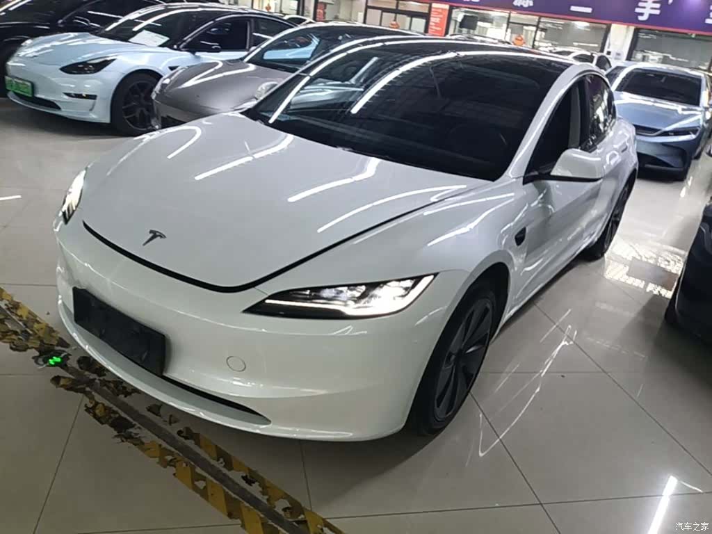 Tesla Model 3, 2024 1