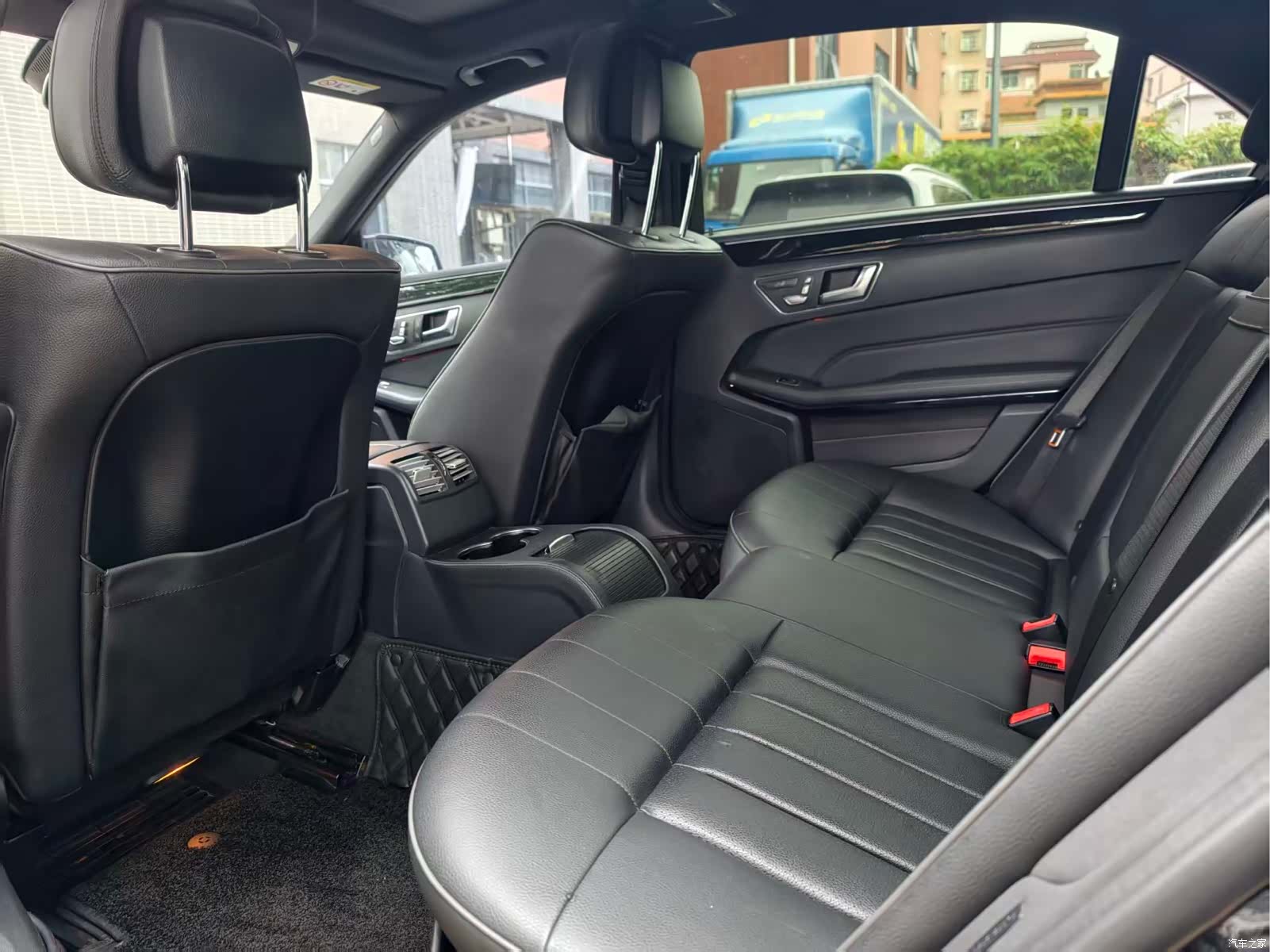 Mercedes-Benz E-Class, 2016 9