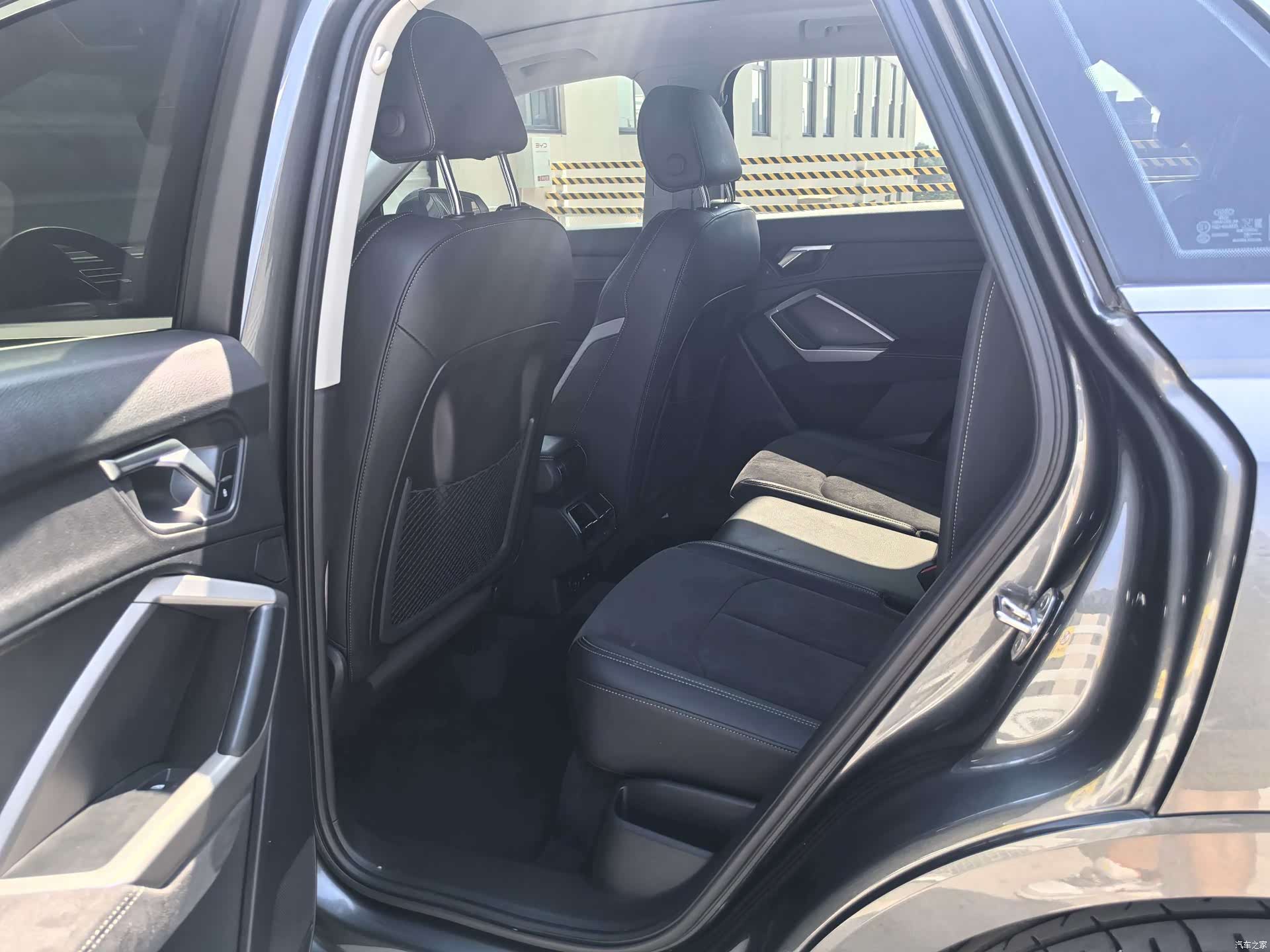 Audi Q3, 2022 все фото