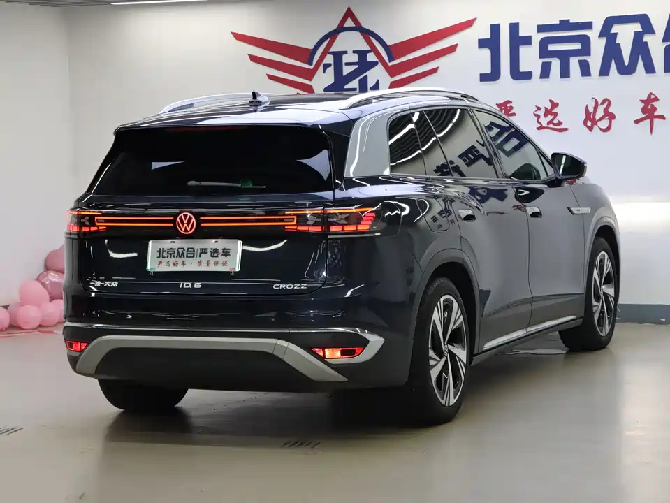 Volkswagen ID.6 CROZZ