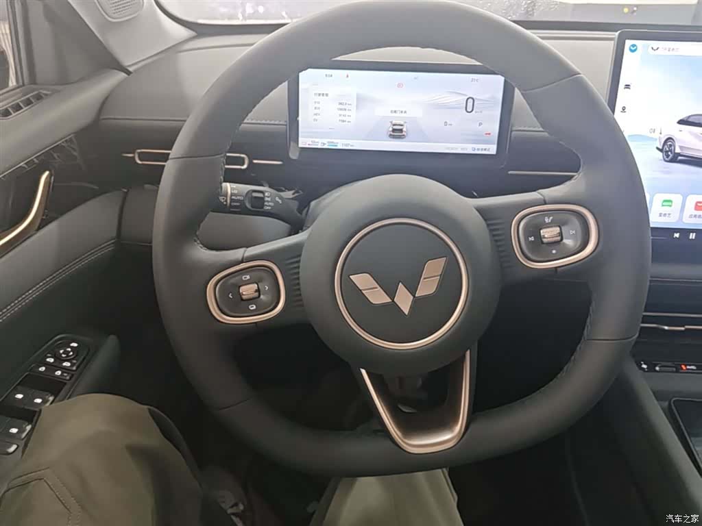 Wuling Starlight, 2025 11