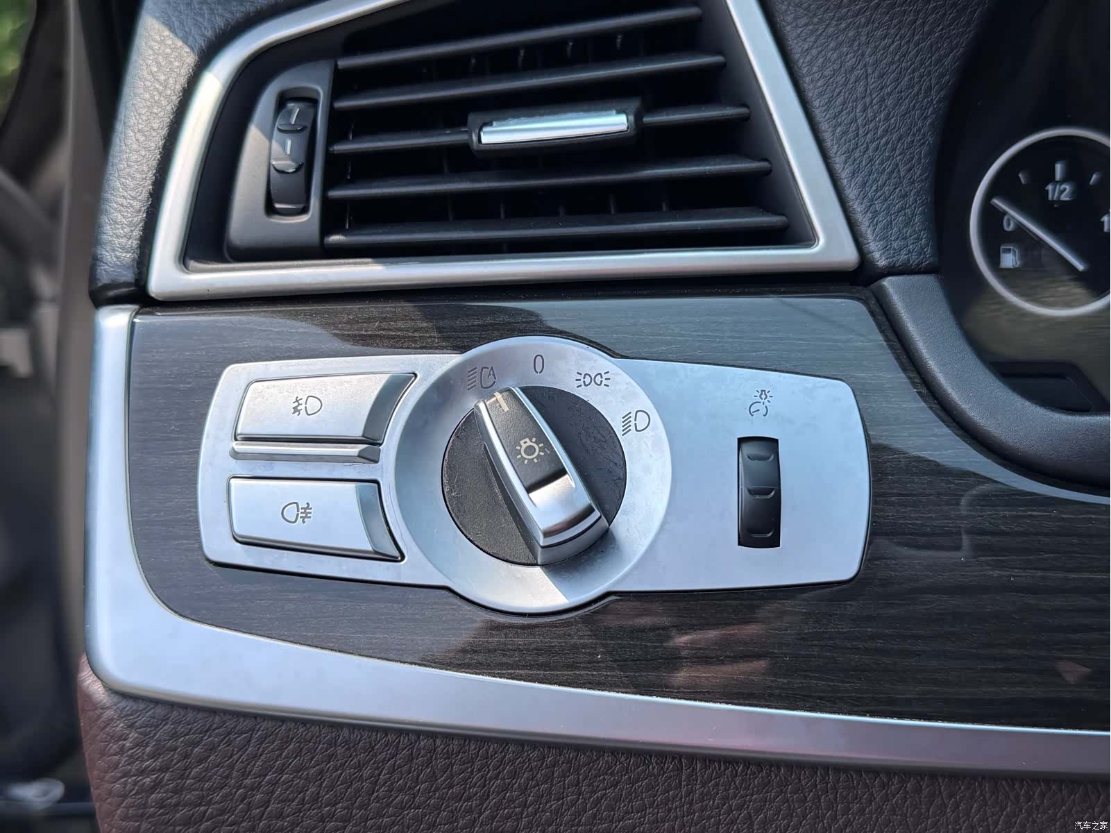 BMW 5 Series, 2015 10
