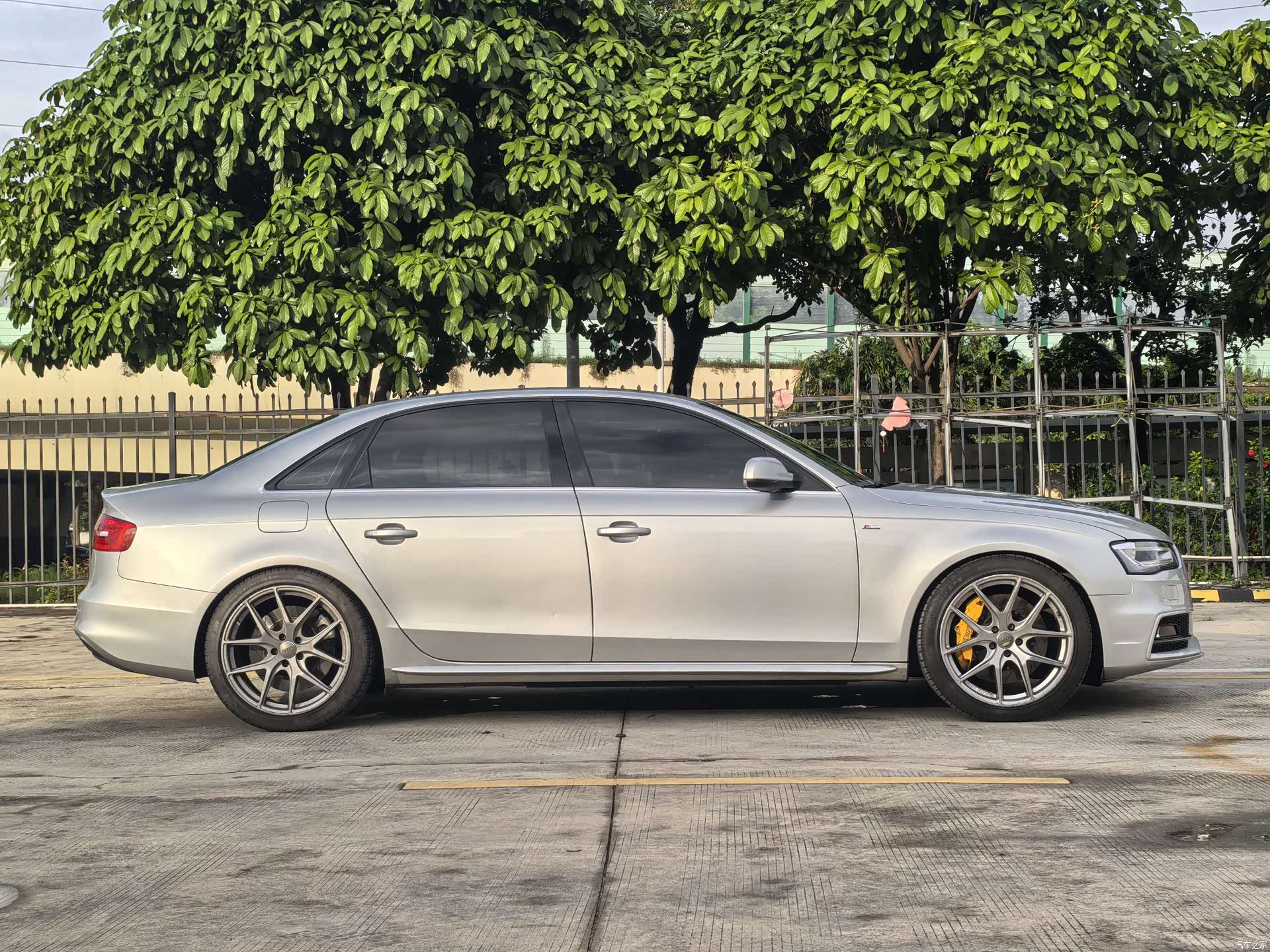 Audi A4L, 2016 все фото