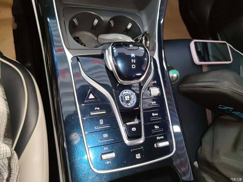 BYD Qin, 2022 14