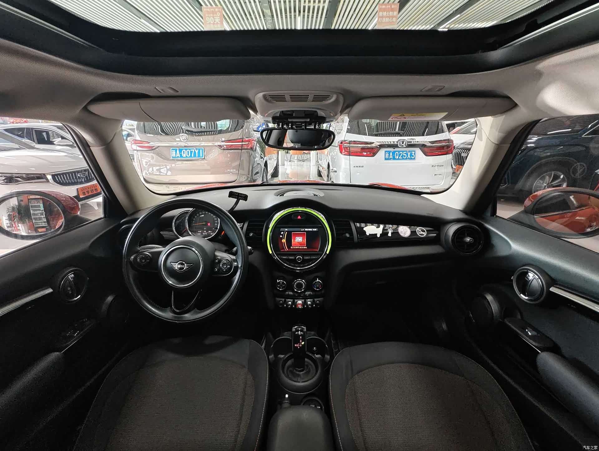 Mini ONE, 2019 8