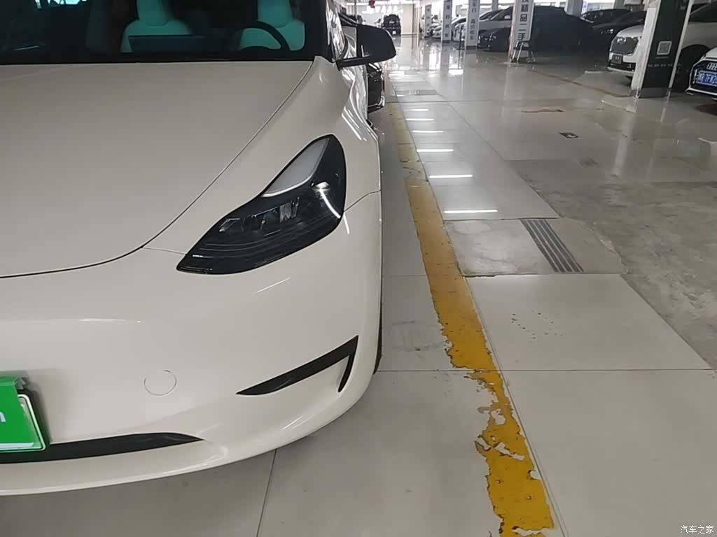 Tesla Model Y, 2023 3