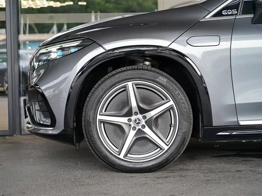 Mercedes-Benz EQS SUV