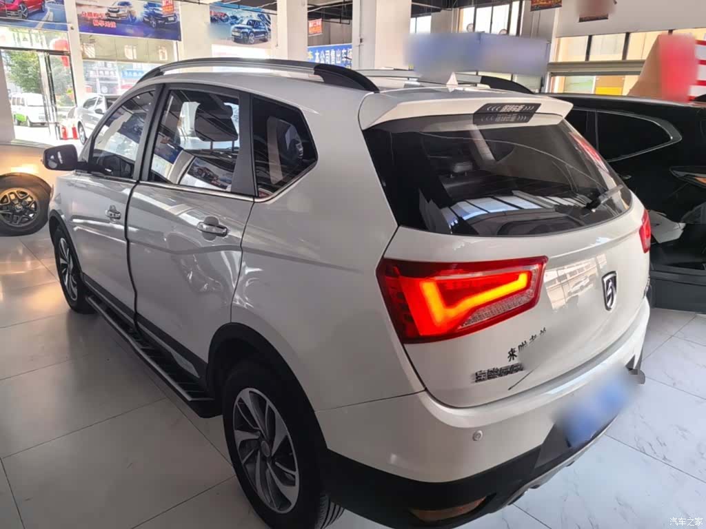 Wuling 560, 2016 все фото