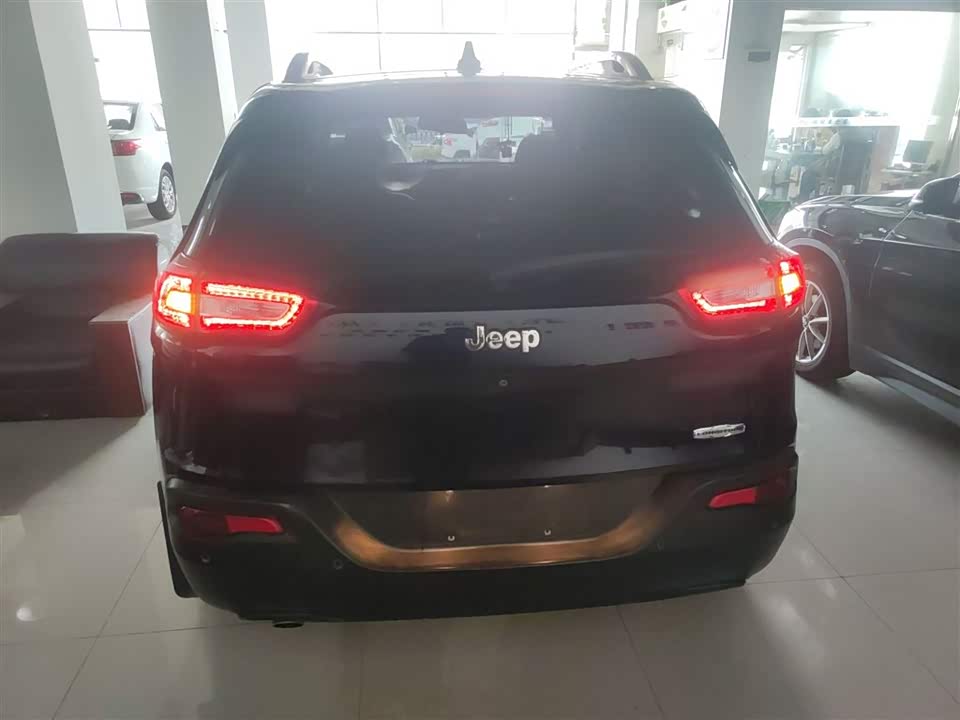 Jeep Free light