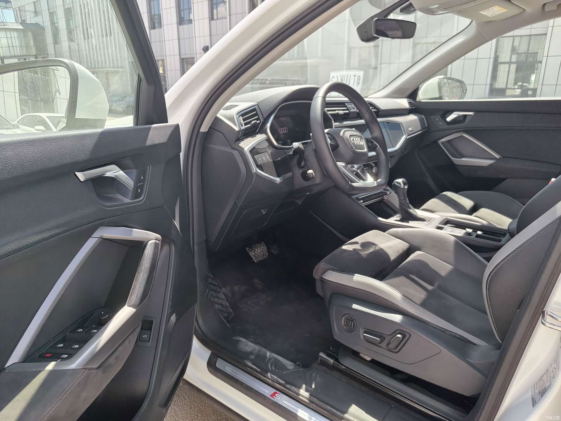 Audi Q3, 2023 7