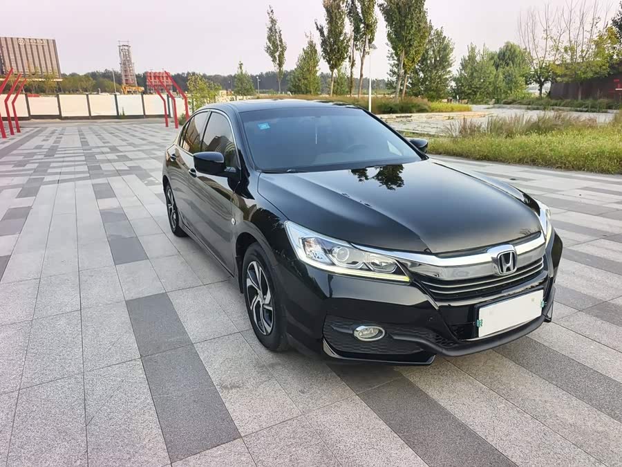 Honda Accord 2018, фото 5