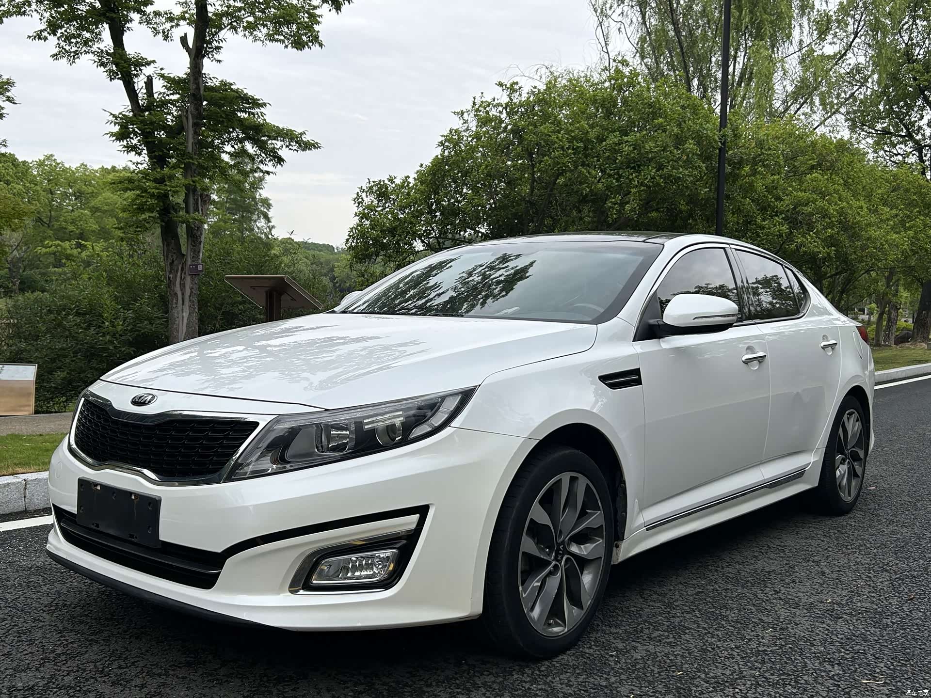 Kia K5, 2014 1