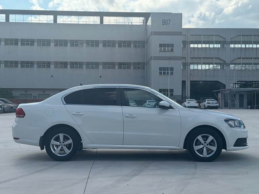 Volkswagen Lavida 2015, фото 4