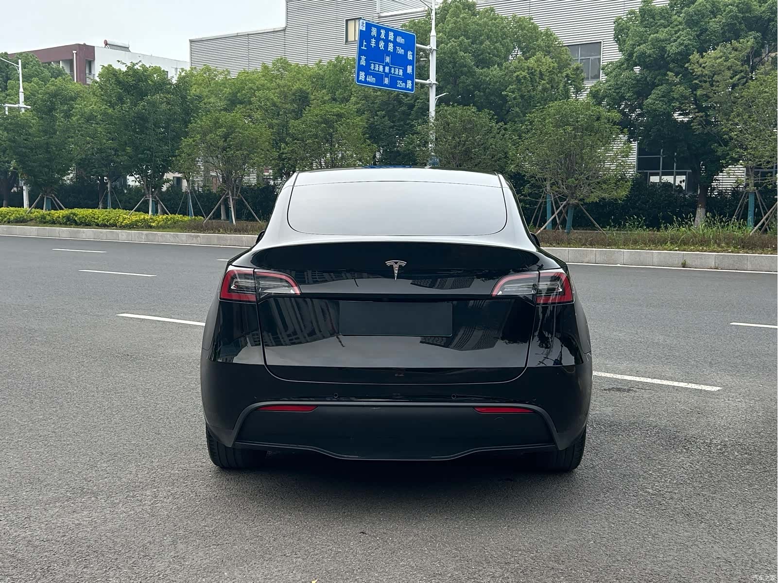 Tesla Model Y, 2022 9