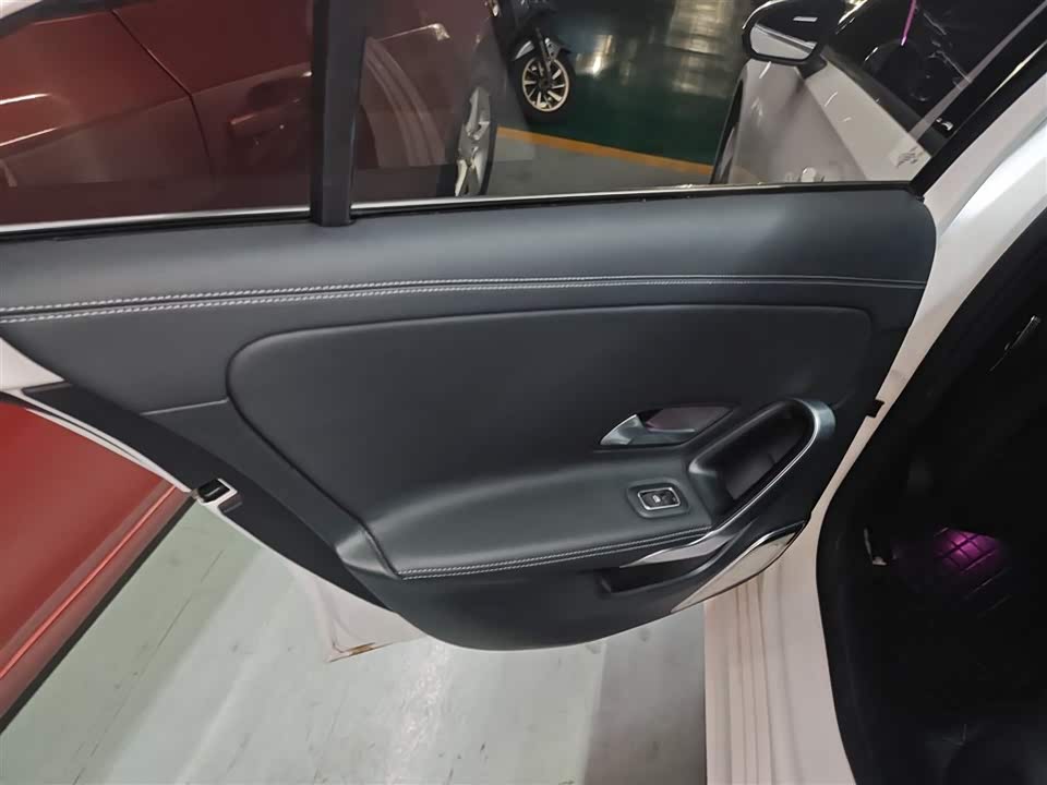 Mercedes-Benz Class A Mercedes-Benz Class A
