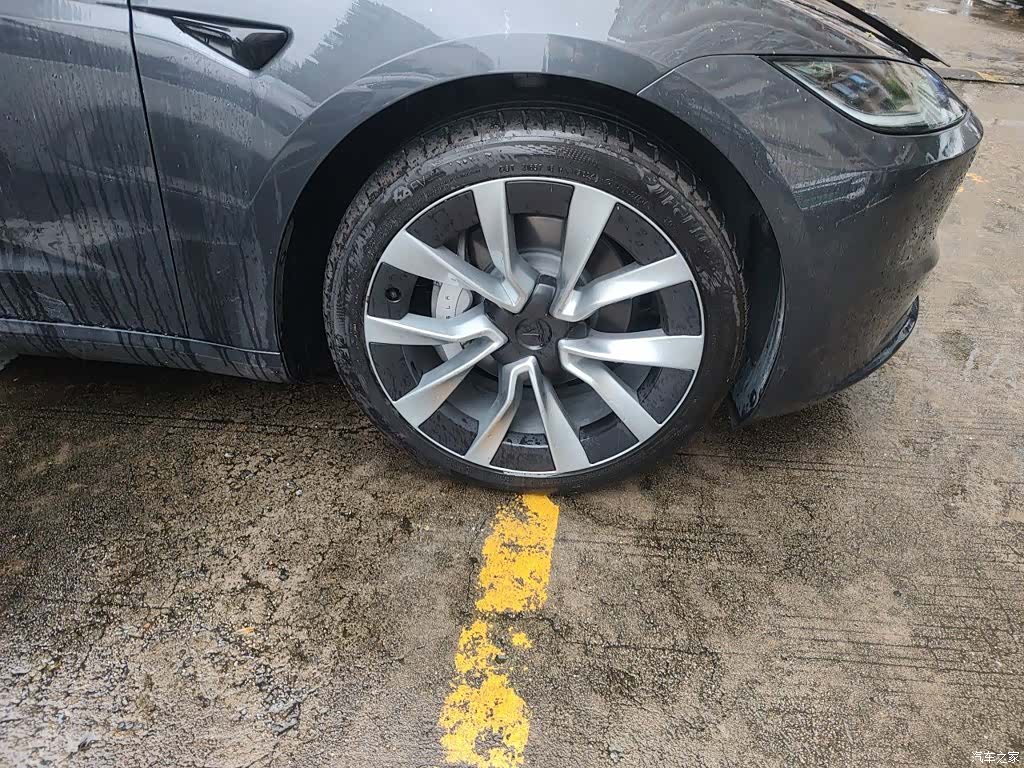 Tesla Model 3, 2024 26