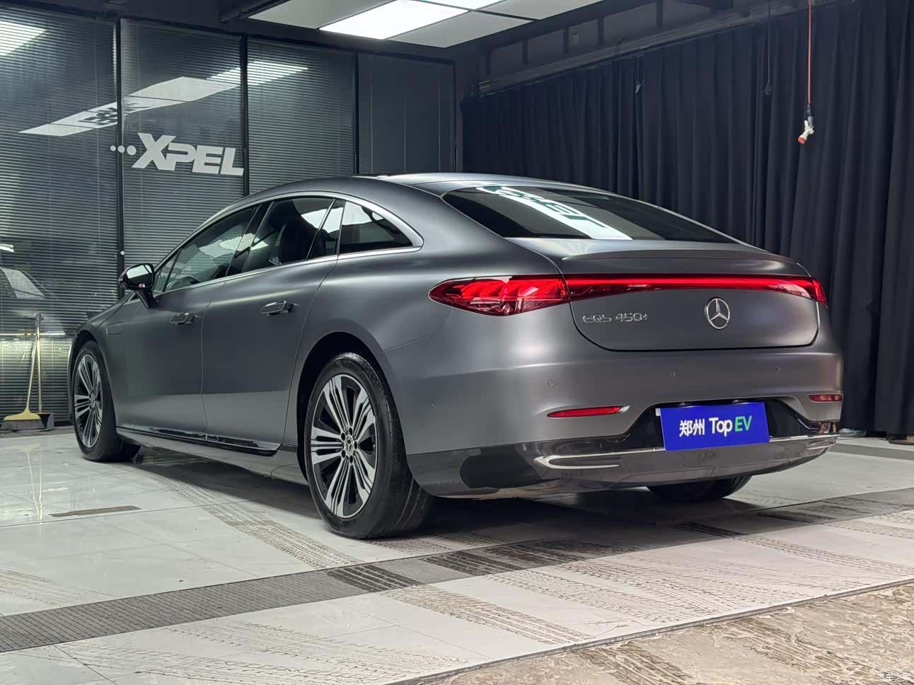 Mercedes-Benz EQS, 2023 10