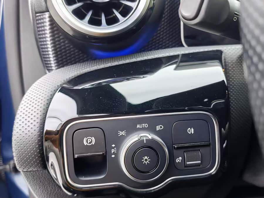 Mercedes-Benz A-Class 2019, фото 8