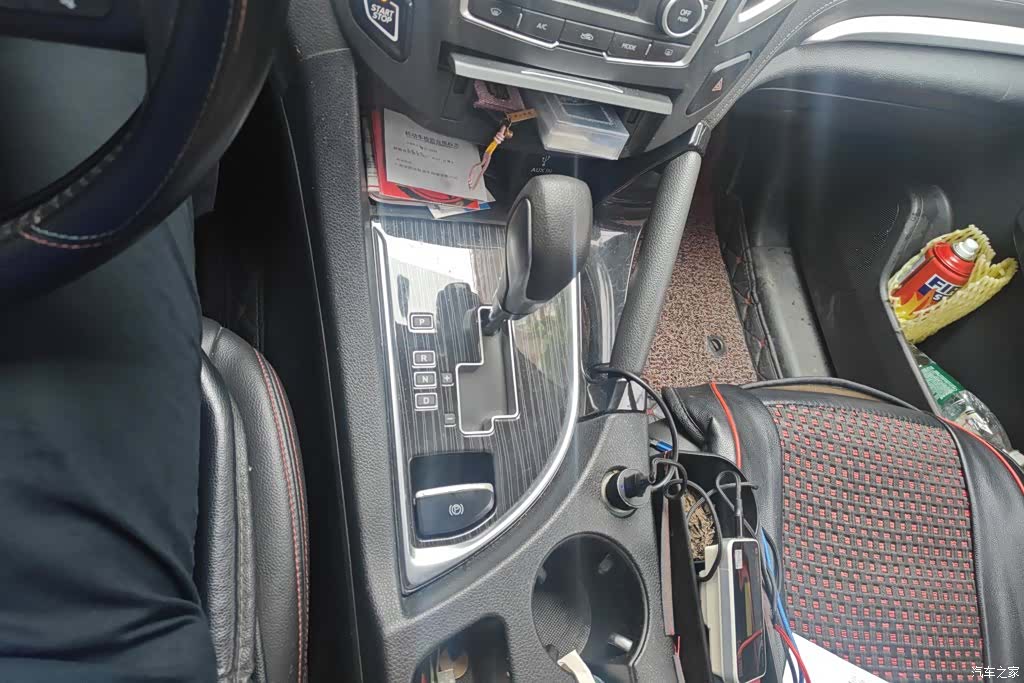 DongFeng AX7, 2016 16