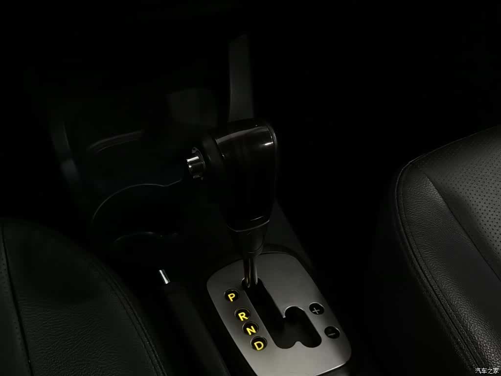 Kia GLS, 2013 13