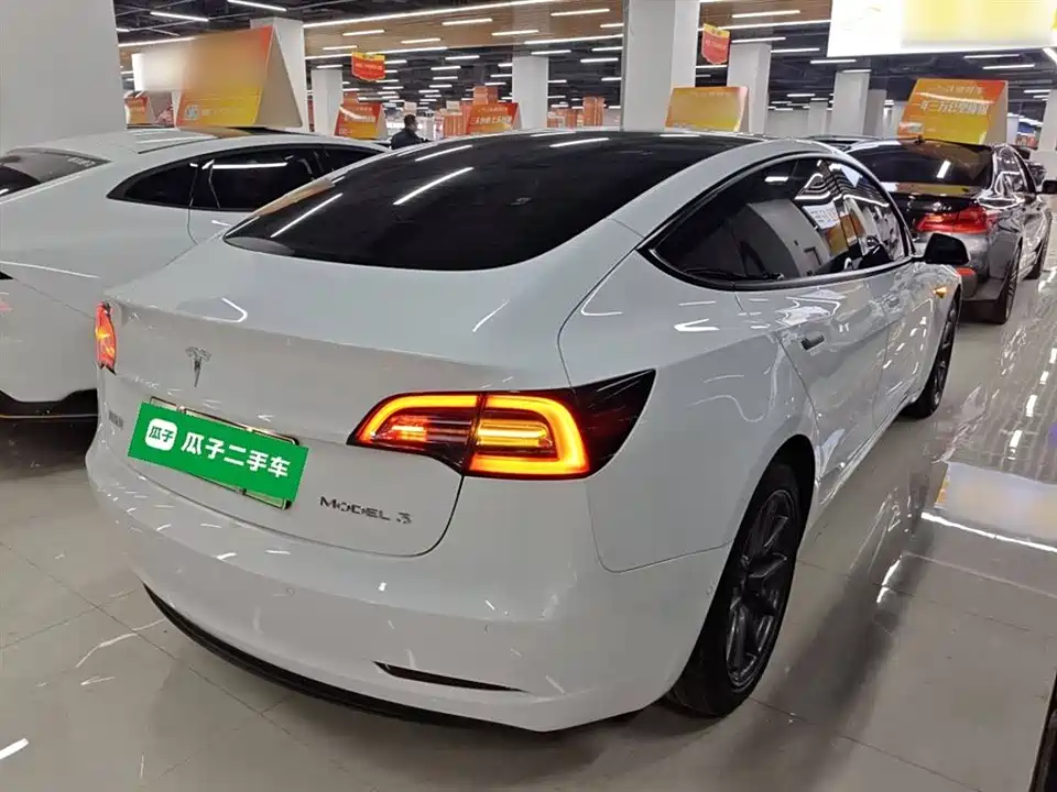 Tesla Model 3 Tesla Model 3