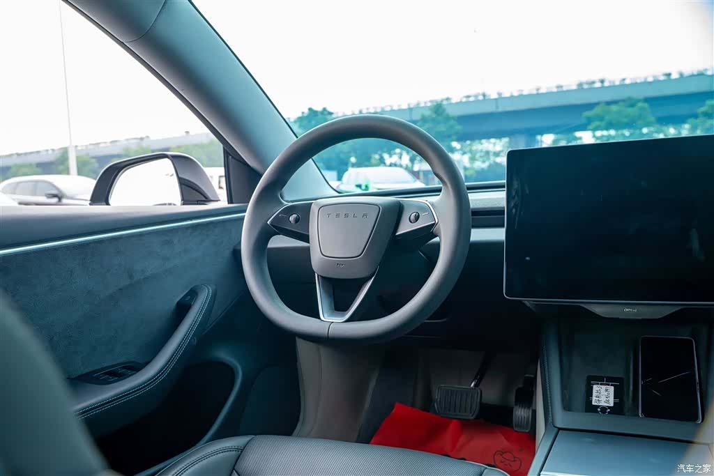Tesla Model 3, 2023 17
