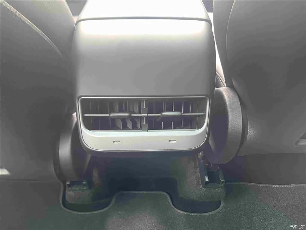 Tesla Model Y, 2021 15