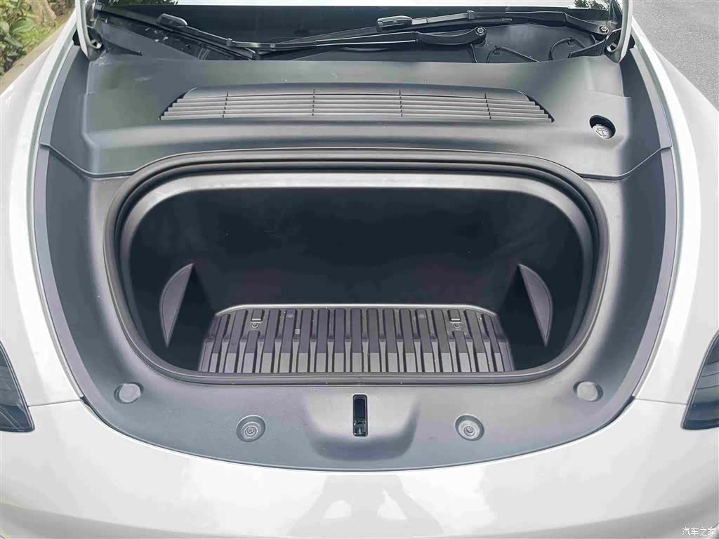 Tesla Model Y, 2021 20