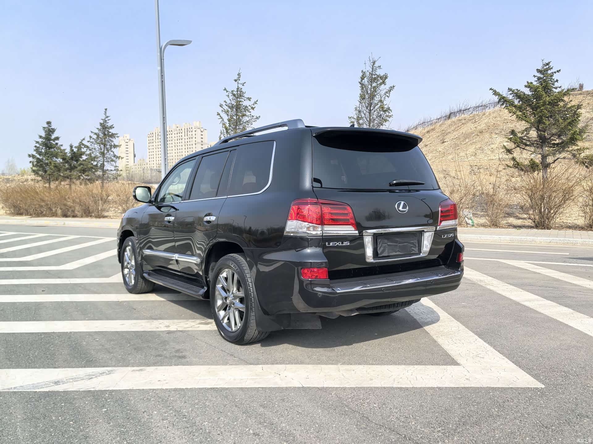 Lexus LX, 2013 4