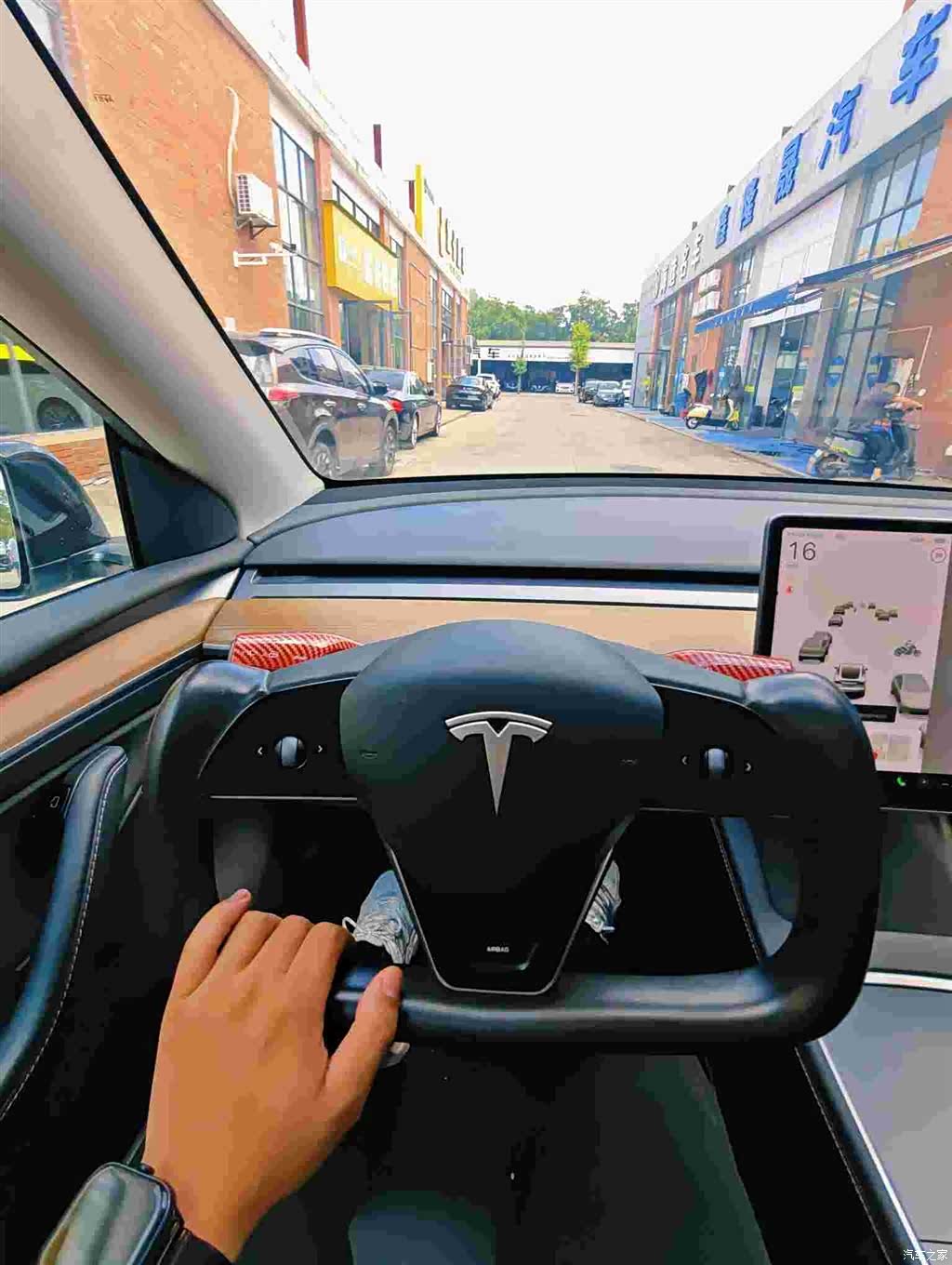 Tesla Model Y, 2021 7