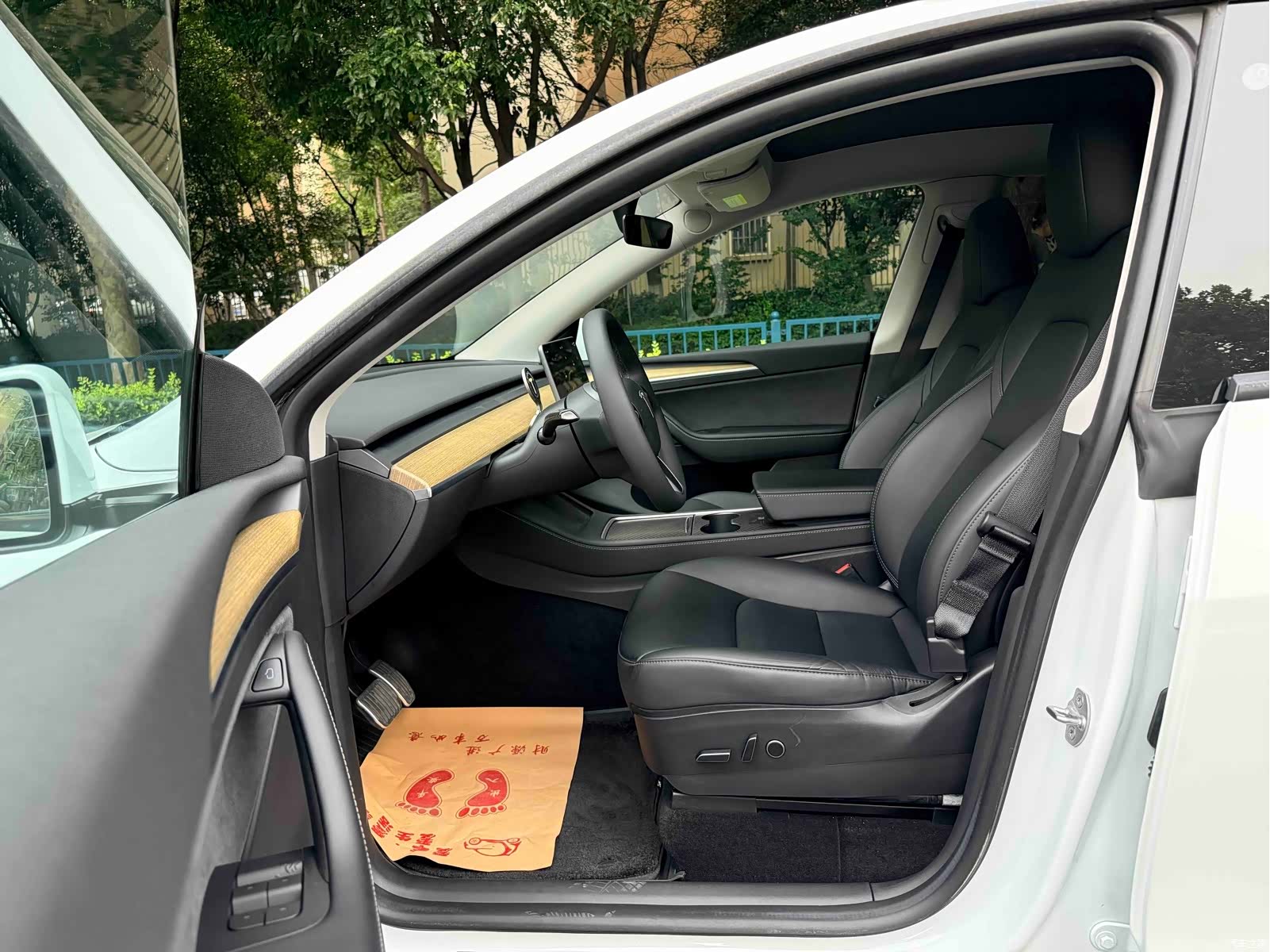 Tesla Model Y, 2023 7