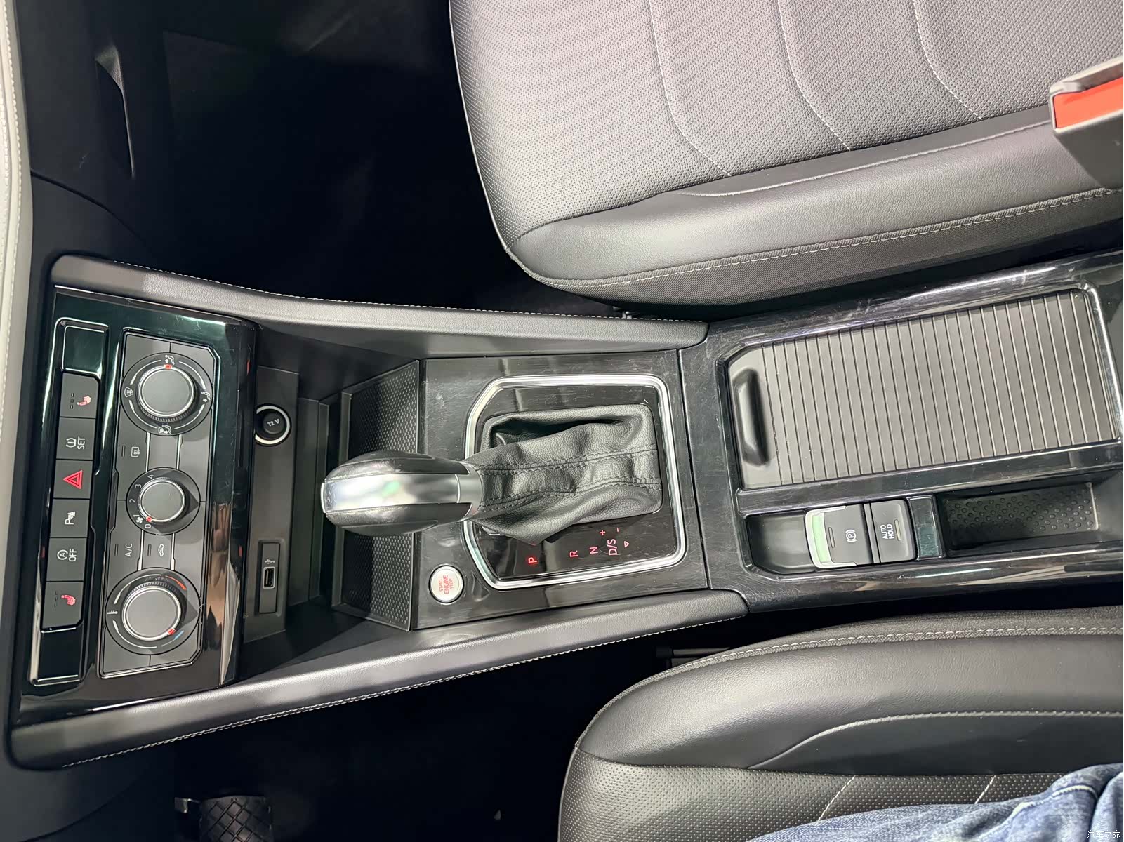 Volkswagen VS7, 2023 13