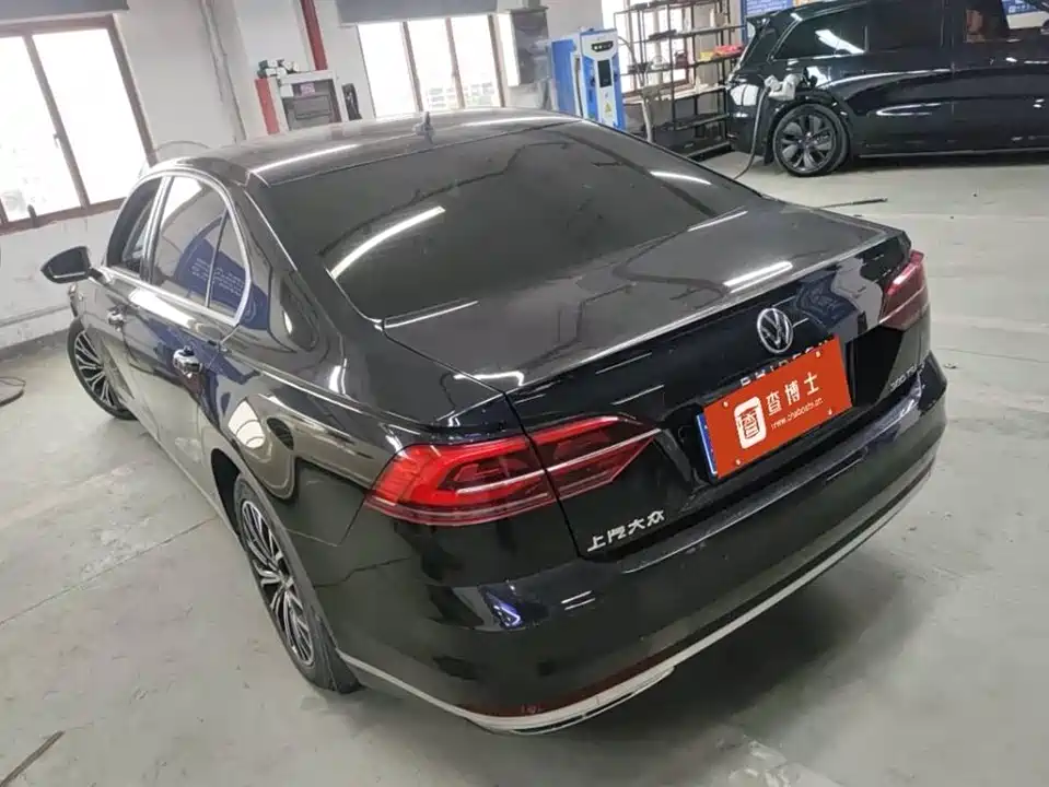 Volkswagen Huiang