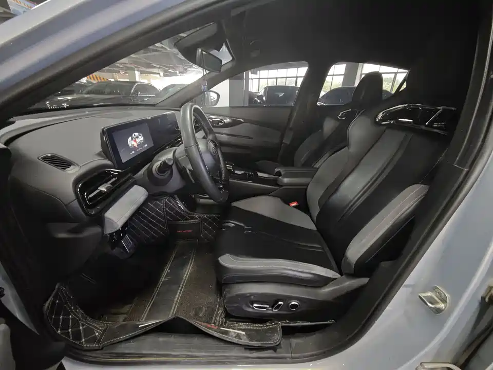 Trumpchi Shadow Leopard