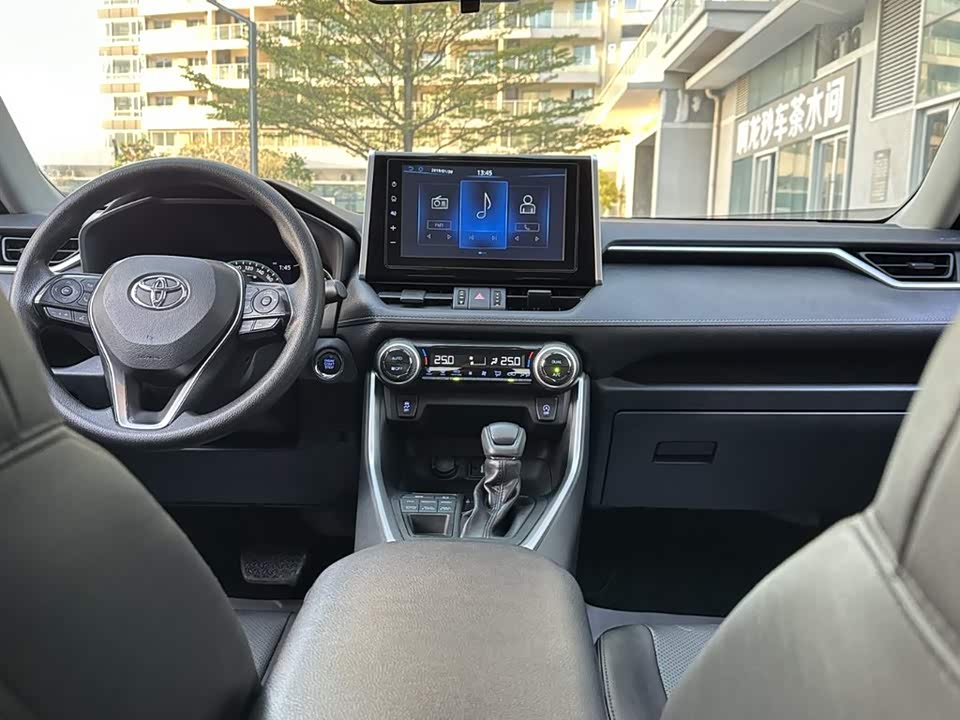 Toyota RAV4 Rongfang